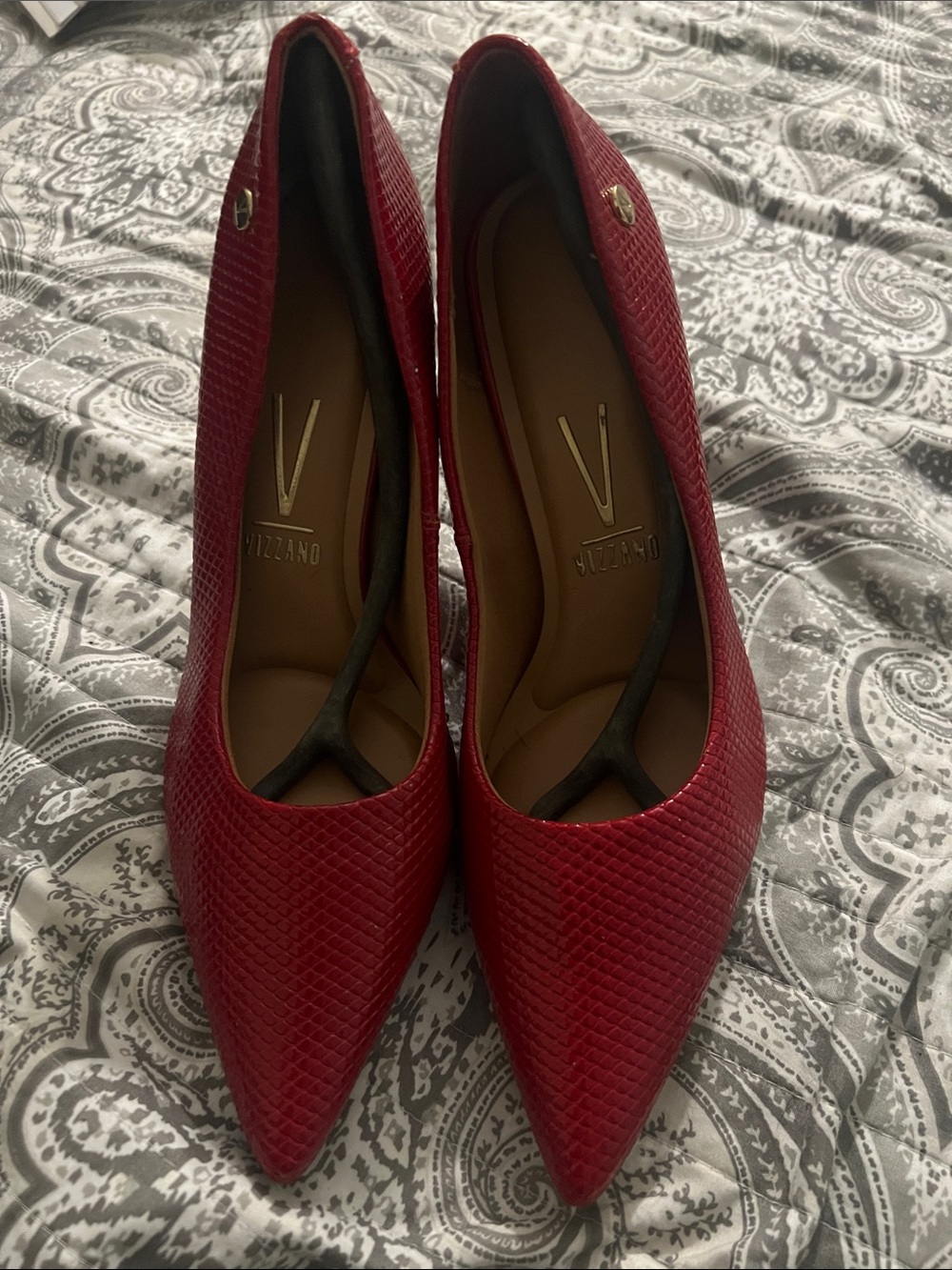 Vizzano Red Pointed-Toe Women's Pumps
